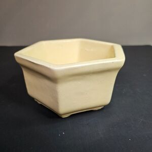 Haeger Pottery Planter USA #4002 Hexagon Off-White Matte Finish 2 7/8" Vtg MCM